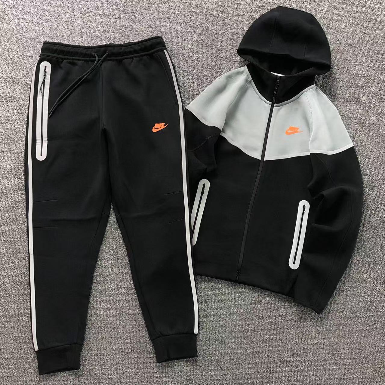 Black Nike Tech Fleece Mix