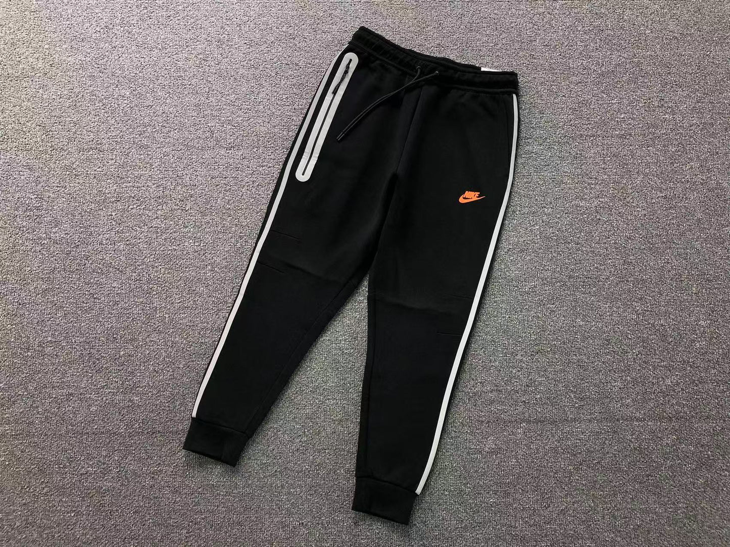 Black Nike Tech Fleece Mix