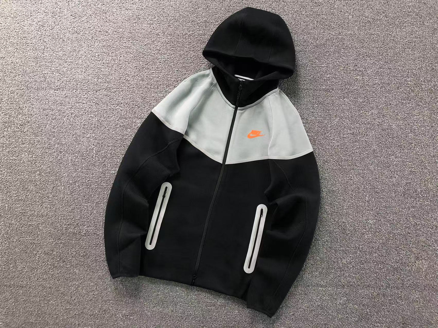 Black Nike Tech Fleece Mix