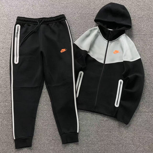 Black Nike Tech Fleece Mix