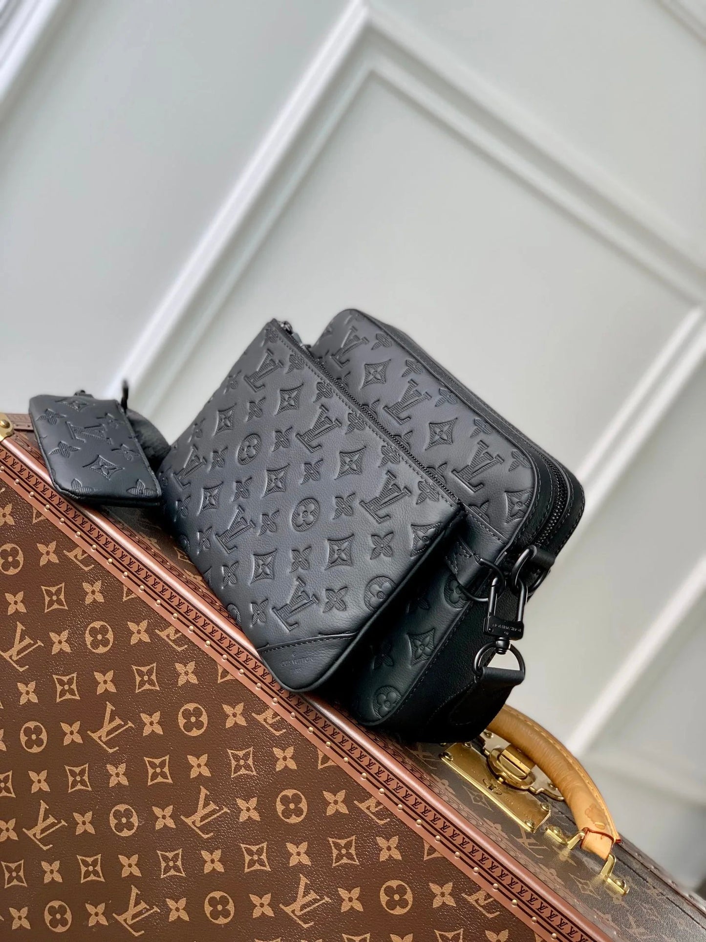 Lv trio bag